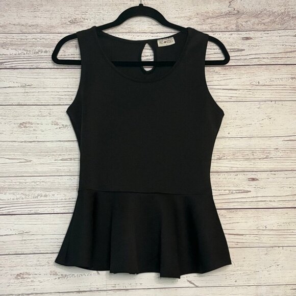 Free Kisses Black Sleeveless Peplum Top Size L - Picture 1 of 6